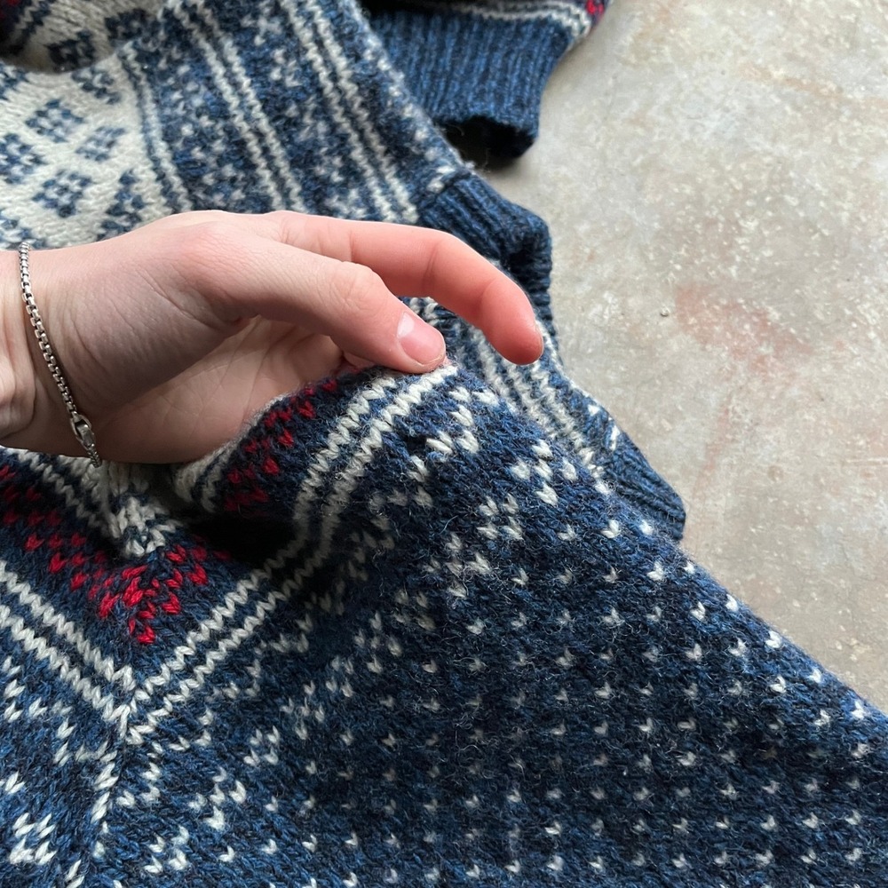 VTG L.L. Bean Vintage Mens Fair Isle Birdseye Wool Sweater Navy Blue USA Made M - Picture 7 of 9